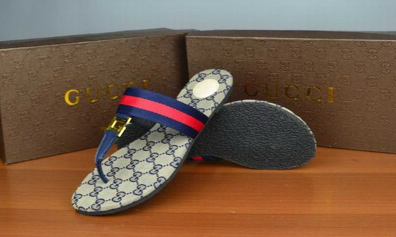 Gucci Slippers Woman--092